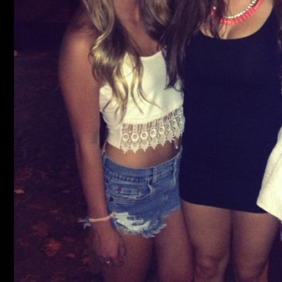 White Crop Tank - Picture 3 of 4